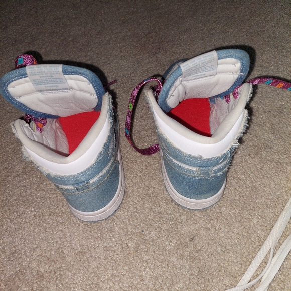 COPY - Nike Air Jordans kids - Picture 4 of 6